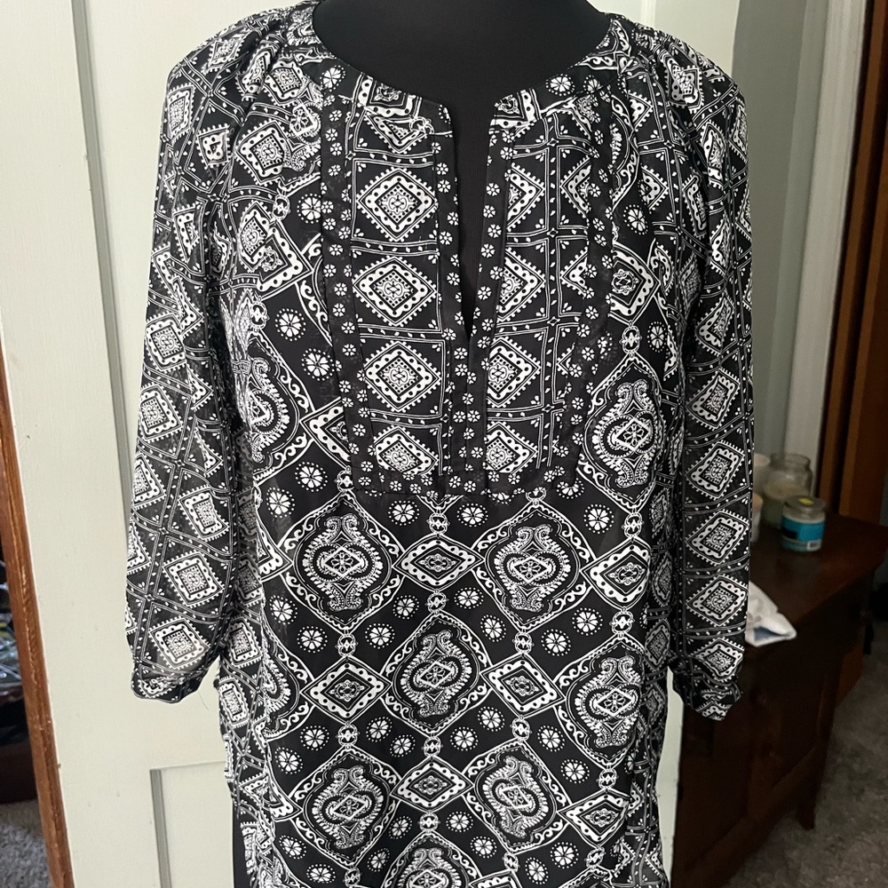 Old Navy Black and White Relaxed Tunic with Mandarin Collar